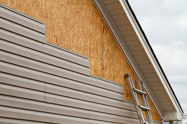 24/7 Emergency Vinyl Siding experts in Woodleaf, NC